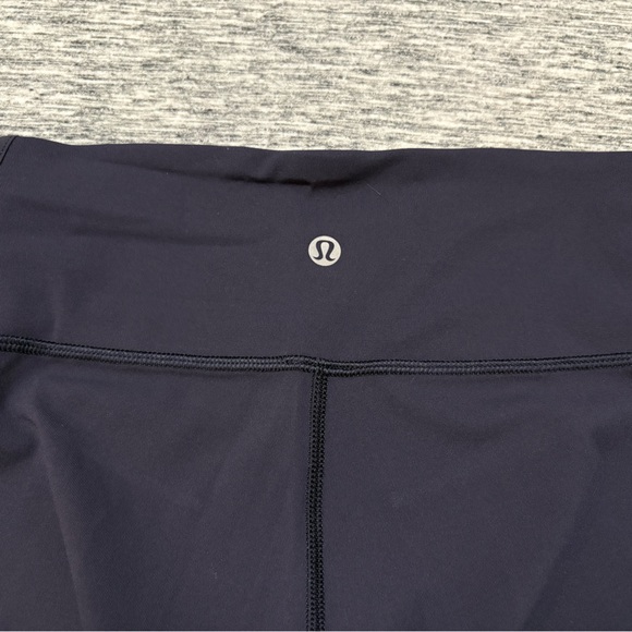Lululemon Crops Size 4 - like new! - Picture 2 of 5